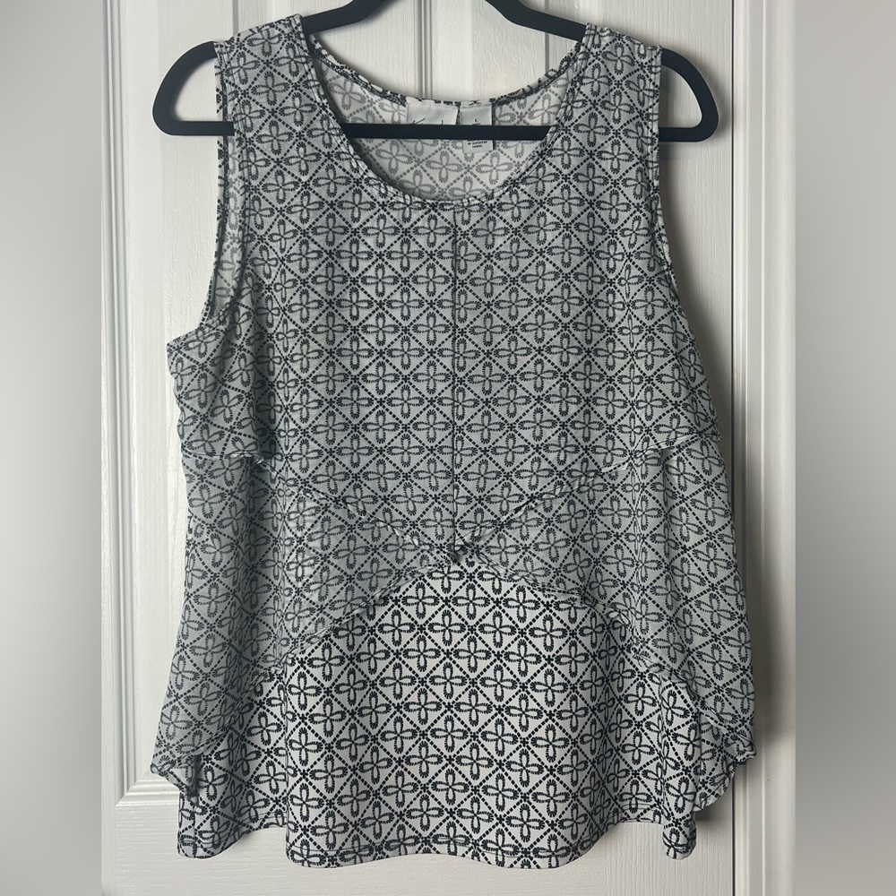 Beautiful Kim Rogers Spring Blouse